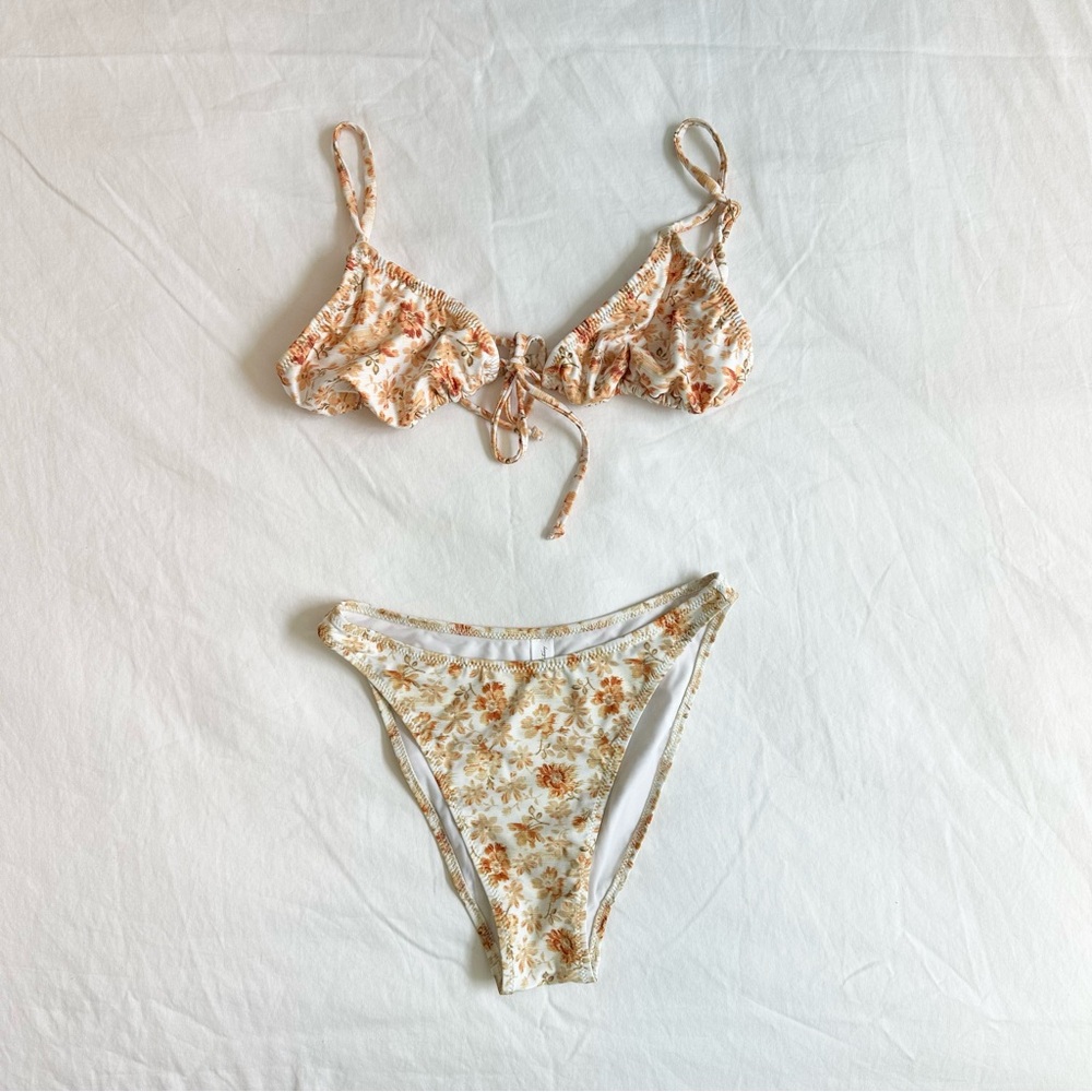 heavy manners hitchin a ride bikini set🤍
